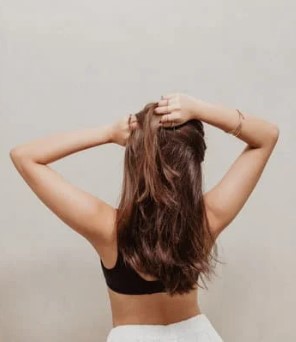 Włosy cienkie - jak je stylizować?